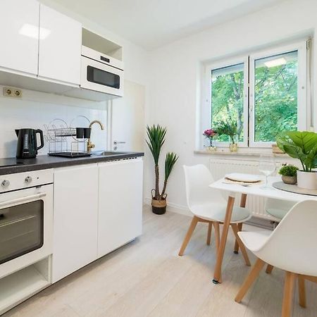 Eg Rechts -Wunderschone 80M² Grosse 3-Zimmer City Wohnung Nahe Salzburg ไฟรลาสซิง ภายนอก รูปภาพ