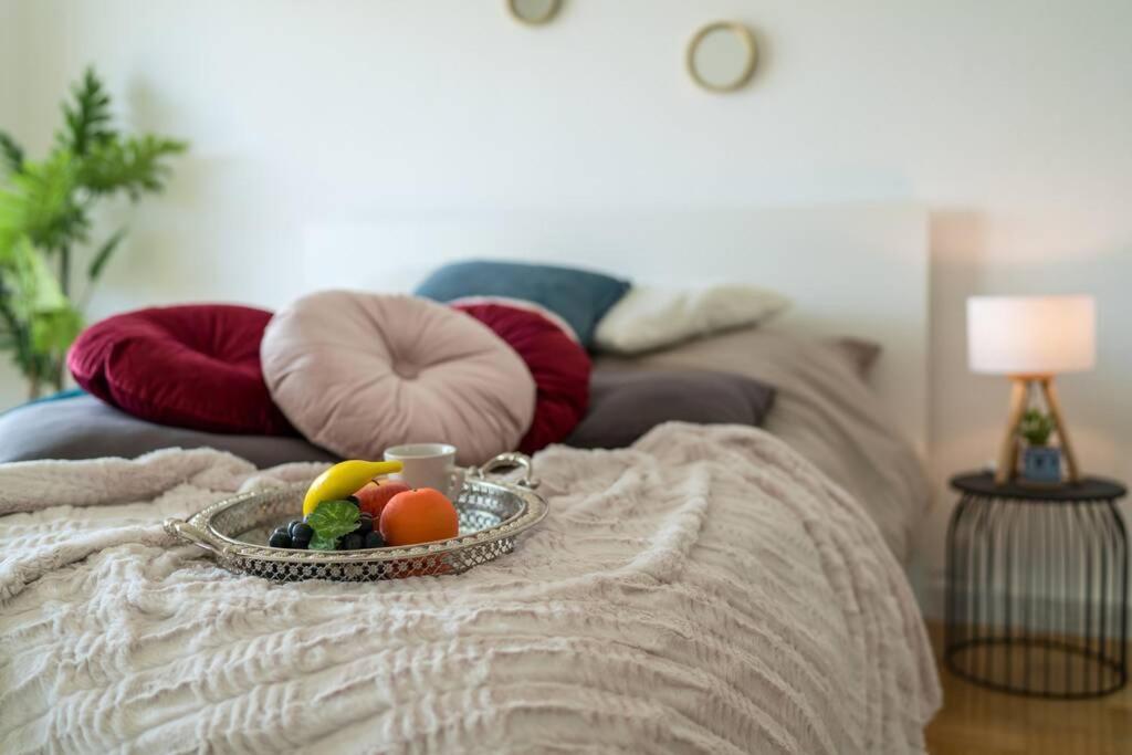 Eg Rechts -Wunderschone 80M² Grosse 3-Zimmer City Wohnung Nahe Salzburg ไฟรลาสซิง ภายนอก รูปภาพ