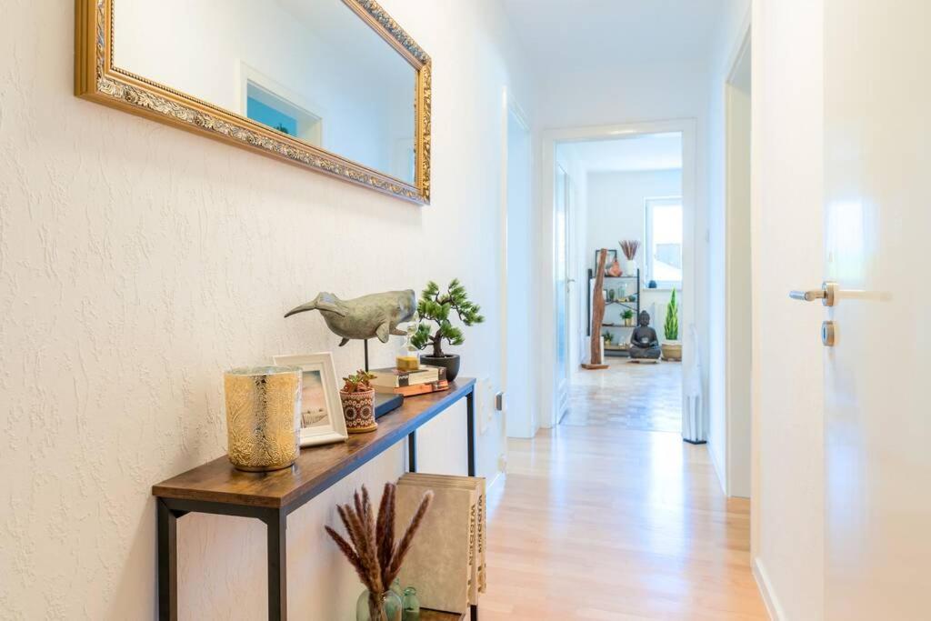Eg Rechts -Wunderschone 80M² Grosse 3-Zimmer City Wohnung Nahe Salzburg ไฟรลาสซิง ภายนอก รูปภาพ